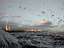 Петербург штормит: в городе приняли меры против наводнения