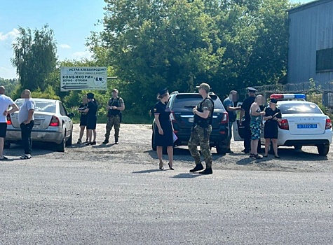 12 автомобилей арестовали приставы в Кстовском районе