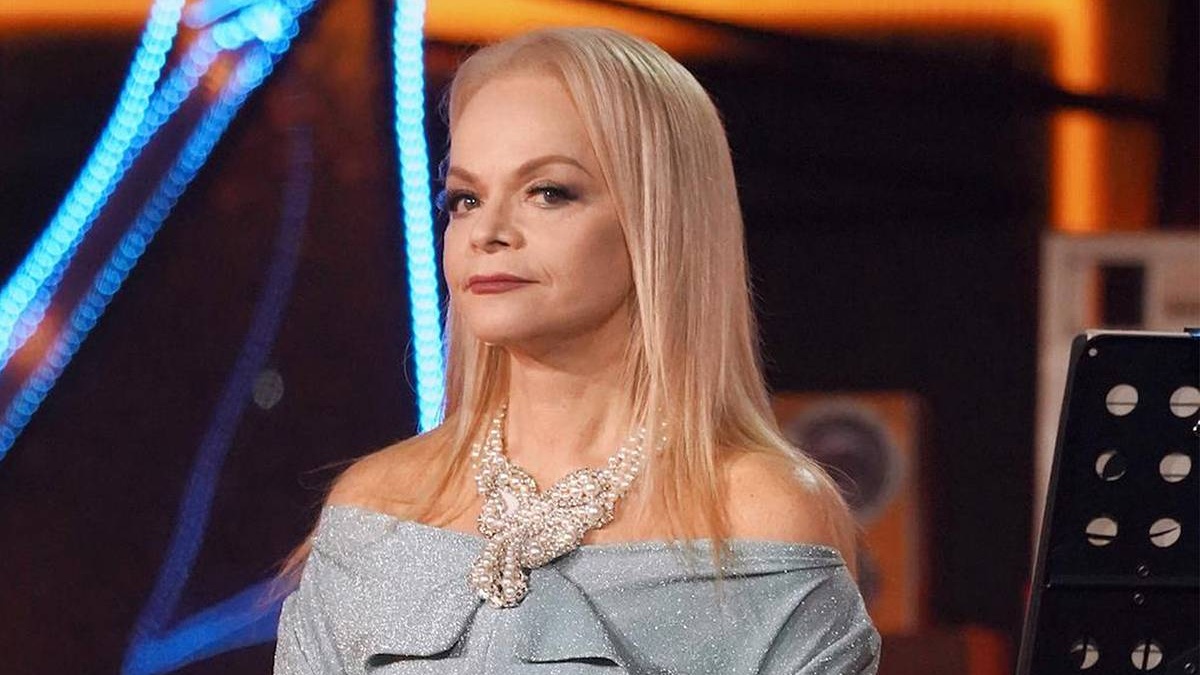 Стали известны подробности о загородном доме Долиной