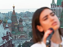 Дуа Липе — 27: работа фейсконтрольщицей и концерт у Кремля