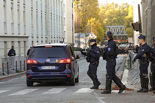 Вооруженные грабители напали на лабораторию по очистке драгоценных металлов
