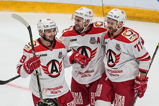 «Автомобилист» второй раз в сезоне победил новосибирскую «Сибирь»