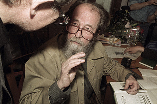 Солженицына выдвигали на Нобелевскую премию дважды