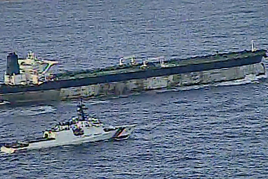 «Пометочку сделала»: политолог оценил влияние захвата танкера на отношения между Россией и США