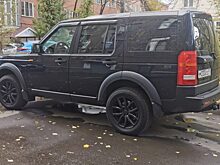 В Екатеринбурге судебные приставы арестовали у сотрудницы салона красоты автомобиль