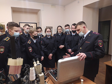 Транспортные полицейские Владивостока совместно с общественниками присоединились к Общероссийской акции «Студенческий десант»