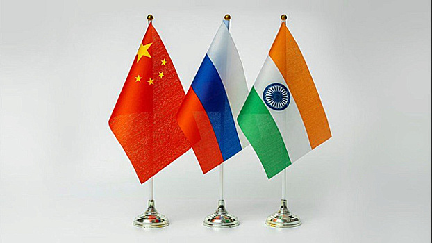 «БРИКС: в зеркале времен»: взаимодействие Москвы и Пекина в XXI веке и Индия глазами первых отечественных индологов