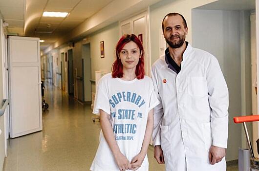 13-летнюю девочку со сложным пороком сердца спасли врачи в Новосибирске