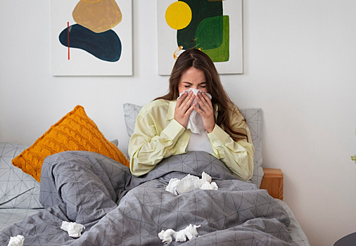 Инфекционист: человек выделяет максимум вирусов первые 5 дней простуды