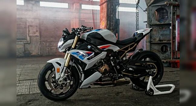 BMW S 1000 R дебютирует с новой внешностью и современными технологиями