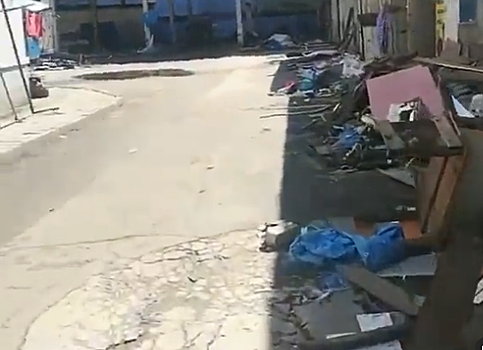 Благовещенцы жалуются на грязь, оставшуюся после продажи центрального рынка