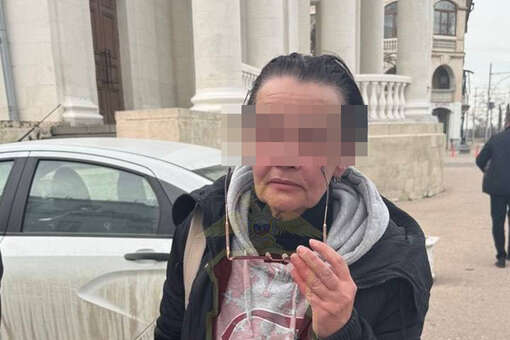 В Севастополе задержали гревшую на Вечном огне ноги женщину