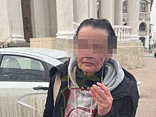 В Севастополе задержали гревшую на Вечном огне ноги женщину