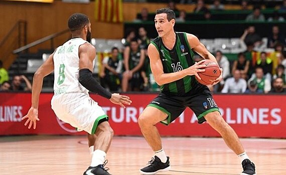 Бывший игрок УНИКСа Никос Зисис объявил о завершении карьеры