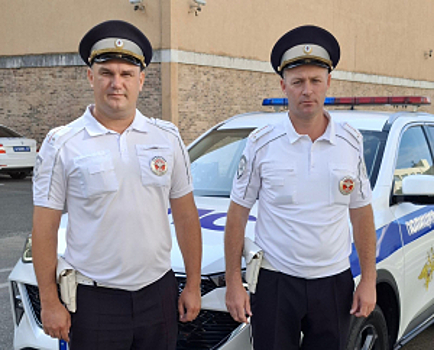 В Сочи госавтоинспекторы экстренно доставили в больницу грудного ребенка с высокой температурой