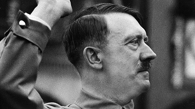 Эгоистичный и ленивый нарцисс: эксперт назвал малоизвестные факты о Гитлере