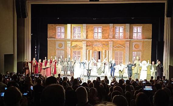 В Курске первый спектакль «Ревизор» сыграли артисты Театра Табакова