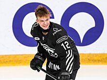 Александр Рыков о внимании со стороны девушек: «Нормальная девочка первой не напишет, стараюсь обходить это стороной. Они приходят на матчи, как скауты. Прям атака какая-то идет»