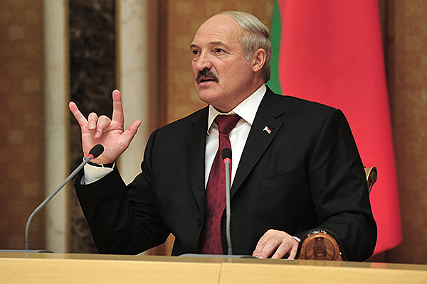 Лукашенко латает идеологическую систему Белоруссии