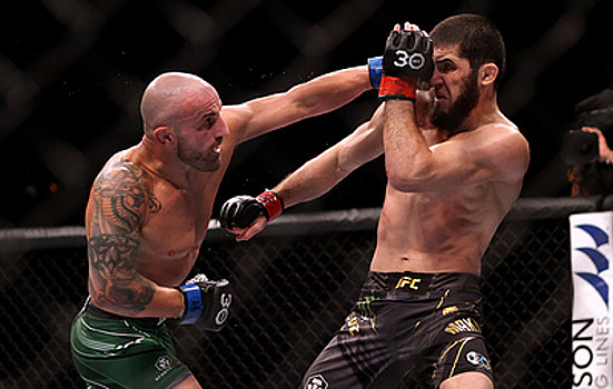 Ислам Махачев защитил титул чемпиона UFC в легком весе