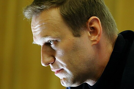 СМИ вскрыли несостыковки в биографии Навального