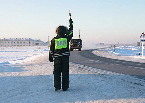 В регионах Сибири и Поволжья из-за снегопада ограничено движение военного автотранспорта