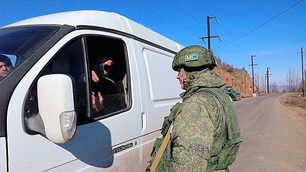 Миротворцы РФ обеспечили безопасный проезд более 500 автомобилей в Карабах и обратно