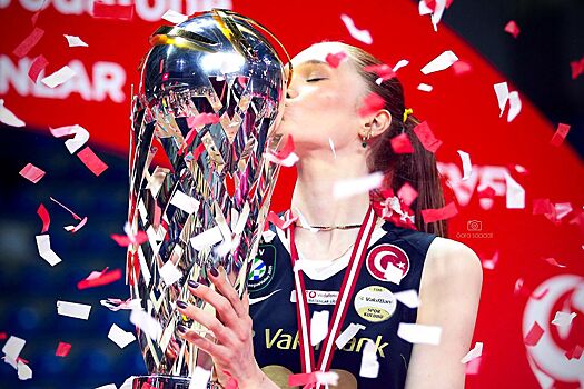 «Про смену гражданства — слухи». Ушаков хочет видеть Марину Маркову в сборной России