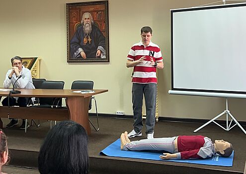 В Армавире священников и сестер милосердия обучили оказанию первой помощи