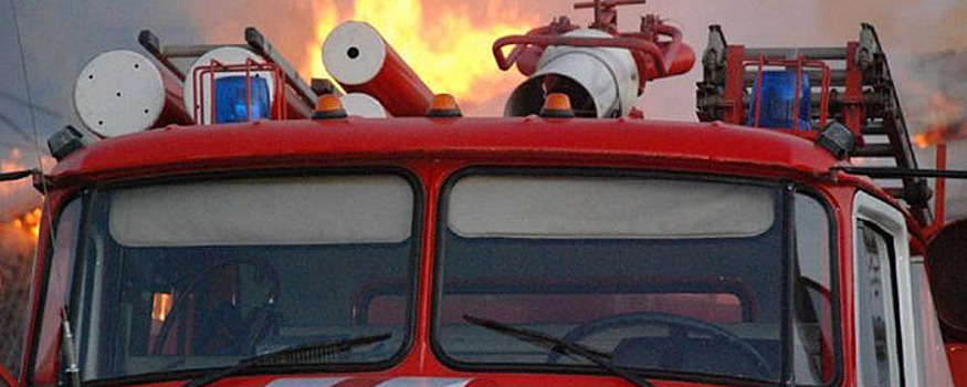 В Вологде произошел пожар в двух недавно расселенных домах на Новоархангельском шоссе