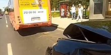 Нижегородец на иномарке врезался в автобус и сбежал с места ДТП