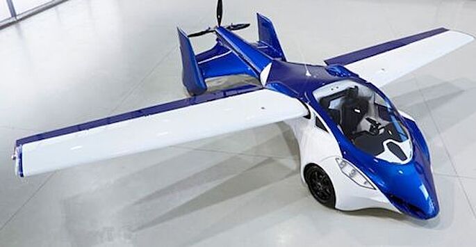 Словацкая компания AeroMobil представила в Париже свой летающий автомобиль