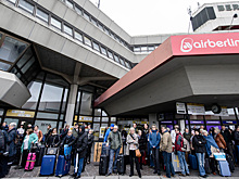 В аэропортах Берлина бастуют сотрудники служб безопасности
