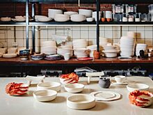 Ужин Артема Мухина на керамическом производстве "Пекарня"