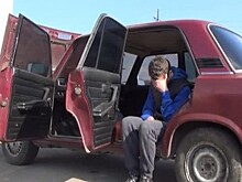 В Череповце полицейские обнаружили угнанную машину со спящим угонщиком