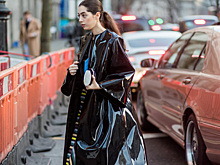 Как с гуся вода: 20 дождевиков, чтобы не промокнуть под апрельскими ливнями