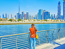 Росстат признал поездки в Дубай и на Черное море привычными расходами россиян