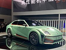 Представлен первый электромобиль Saloon. 543 л.с., разон до «сотни» за 3,7 с, запас хода 800 км и зарядка до 50% за 10 минут