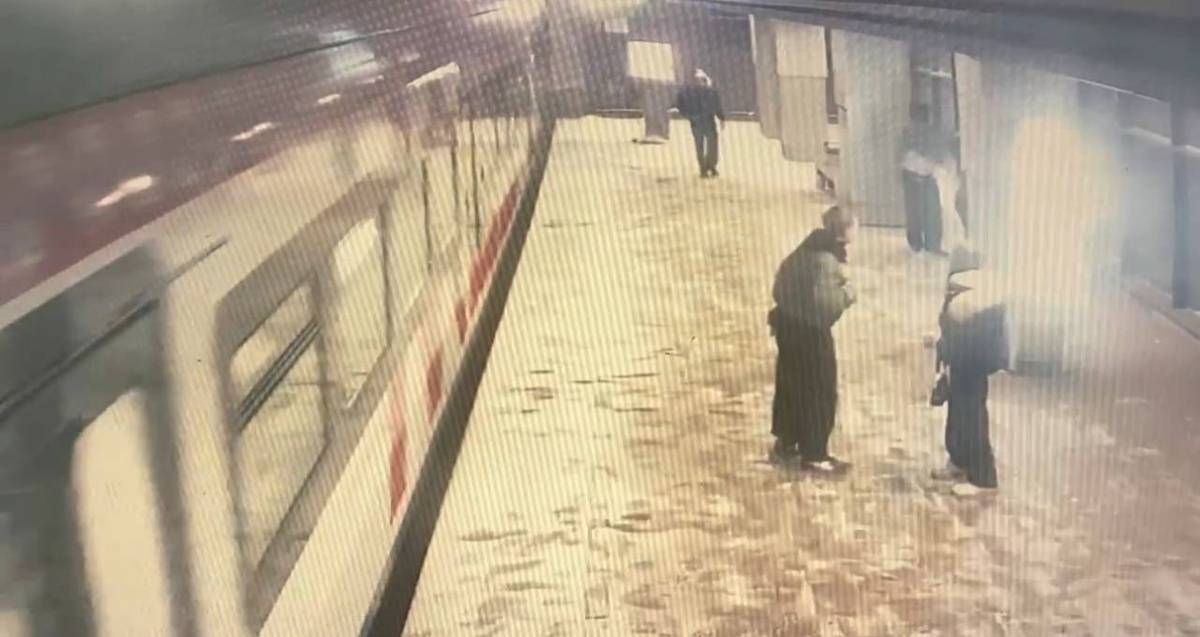 СК завел дело на двух подростков за побои сверстников на ж/д станции в Москве