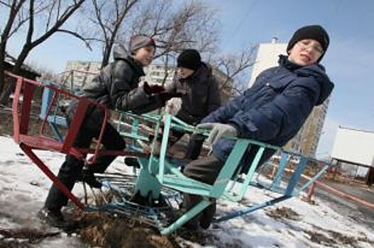 Запугали родителей. Кто обещает новосибирцам массовый суицид?
