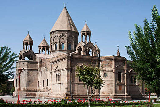 Учредитель Tsargrad.tv Малофеев: Пашинян пошел против Армянской церкви