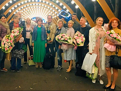 Жители ЮЗАО стали лучшими в танцевальном марафоне «Московское долголетие» в Сокольниках
