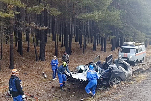 В ДТП под Иркутском погибли три человека, пятеро получили травмы