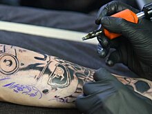 Психолог Абравитова: тату в юности нередко означает протест родителям