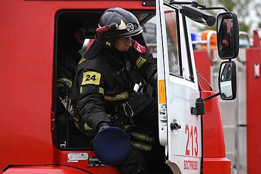 Четверо человек погибли при пожаре в доме в Москве
