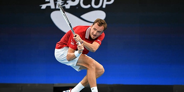 Медведев рассказал, что помешало ему выиграть первый матч на ATP Cup-2022