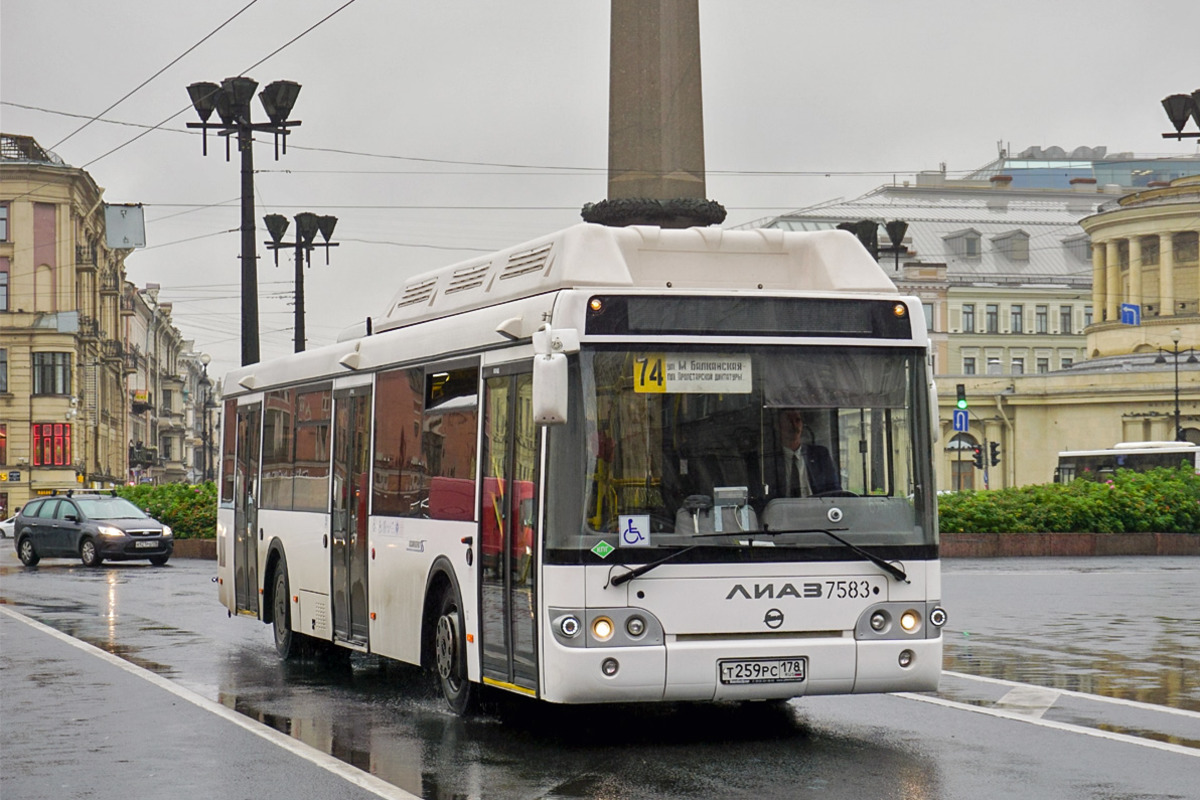 В Петербурге выявили число нарушений температурного режима в автобусах за июль
