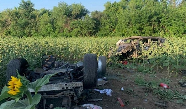 На видео сняли последствия ДТП с двумя погибшими под Волгоградом