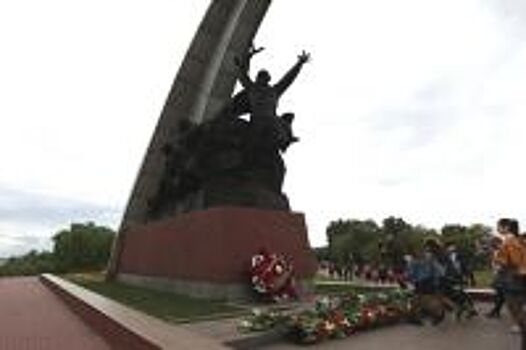 Бюсты каких военачальников открыли в Ростове?