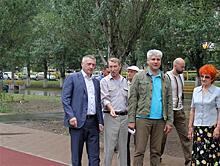 Депутат губернской думы Денис Волков провел рабочую встречу на обновленном бульваре Гая
